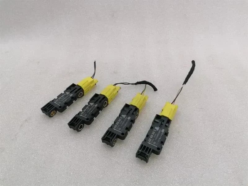 Bentley Continental GT W12 Crash Sensor Set 4B0959643D Crash Sensor Set