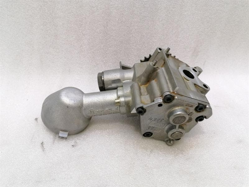 BENTLEY BENTLEY CONTINENTAL GT 6.0 W12 oil pump 07C115105AB oil pump oil auxiliary pump