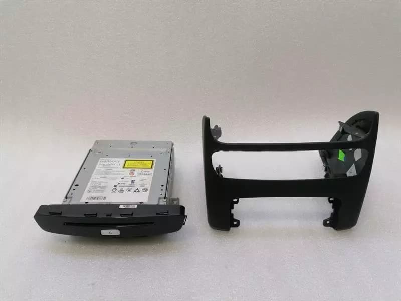 MERCEDES-BENZ MERCEDES S-CLASS W222 CD PLAYER A2229002010 AUDIO SYSTEM CONTROLLER REAR SCREEN