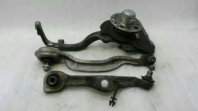 MERCEDES-BENZ Mercedes S65 AMG W221 Right Front Hub A2213323001 Wheel Bearing Housing Front Right