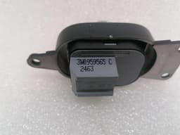 BENTLEY BENTLEY FLYING TRACK MK2 13-19 Switch 3W0959565C Switch — thumbnail 4