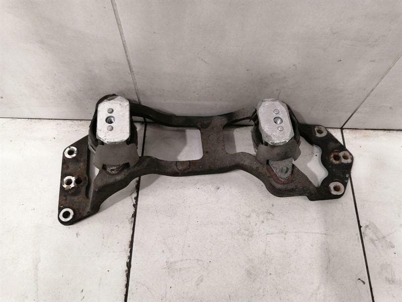 BENTLEY Bentley Continental GT W12 Gearbox Mount 3W0399263C Transmission Holder
