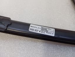 BENTLEY Bentley Continental GT Right Front 1/4 Glass 3W8845114C Door Window 1⁄4 Front Re — thumbnail 10
