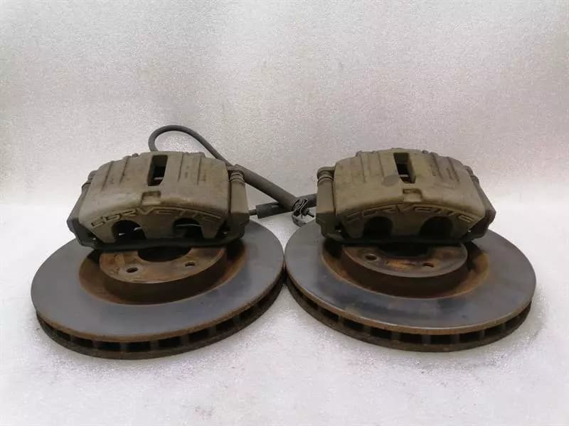 Chevrolet Corvette C6 Front Brake Caliper Set 22799631 Caliper Front Set