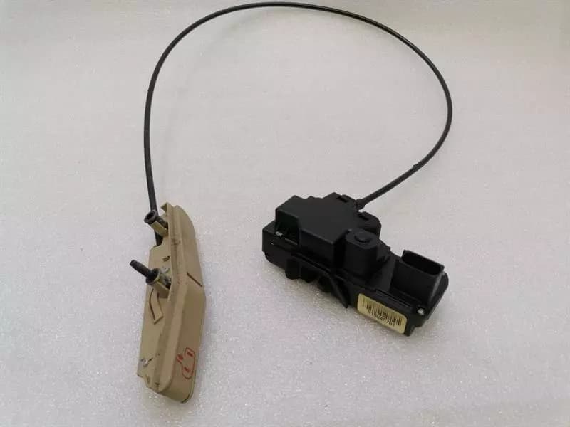 Chevrolet Corvette C6 Door Lock 15946781 Door Lock RIGHT
