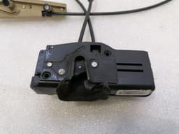 CHEVROLET Chevrolet Corvette C6 Door Lock 15946775 Door Lock LEFT — thumbnail 4