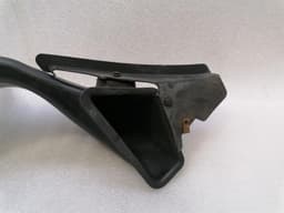 CHEVROLET Chevrolet Corvette C6 15141599 left rear brake cooling duct rear left — thumbnail 3