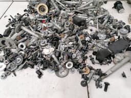 CHEVROLET CHEVROLET CORVETTE C6 SCREWS SCREWS BOLTS FROM ONE CAR SET KIT BOLTS — thumbnail 5
