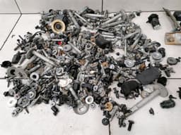 CHEVROLET CHEVROLET CORVETTE C6 SCREWS SCREWS BOLTS FROM ONE CAR SET KIT BOLTS — thumbnail 3