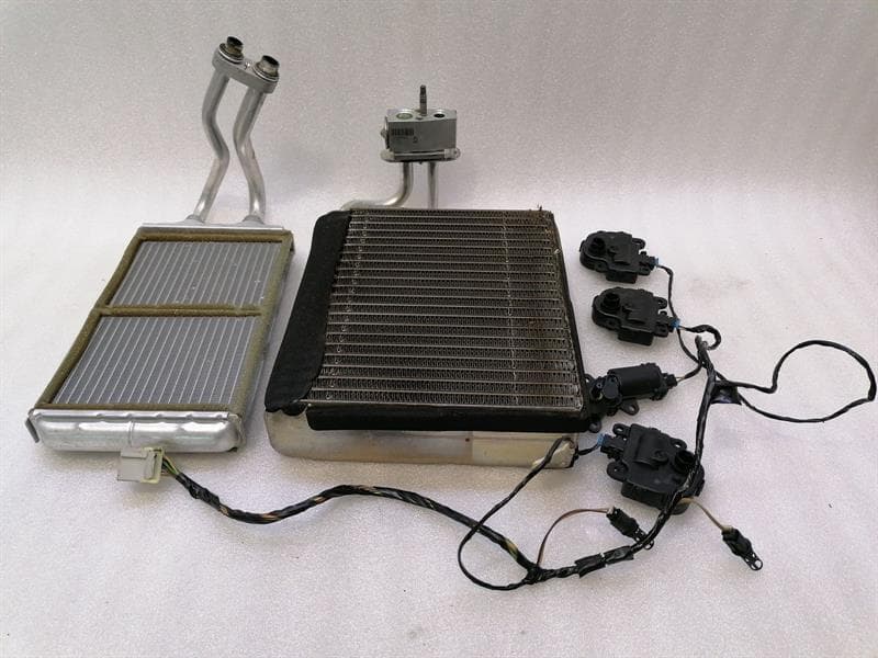 Chevrolet Corvette C6 Heater Matrix 89019028 Heat Exchanger Heater Cooler