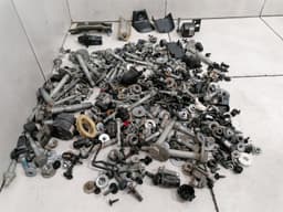 CHEVROLET CHEVROLET CORVETTE C6 SCREWS SCREWS BOLTS FROM ONE CAR SET KIT BOLTS — thumbnail 6