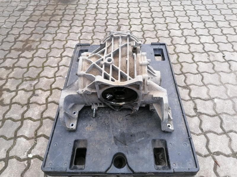 CHEVROLET CHEVROLET CORVETTE C6 Rear Diff 12583200 Differential Rear 2.56 6 Speed Car.