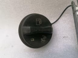 CHEVROLET Chevrolet Corvette C6 fuel filler cap 10378643 fuel cap tank flap — thumbnail 2