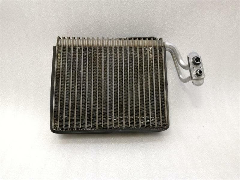 CHEVROLET Chevrolet Corvette C6 Heater Matrix 89018847 Heat Exchanger Heater Cooler