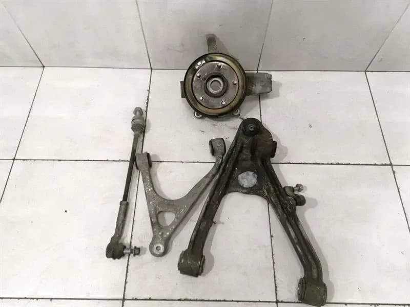 Chevrolet Corvette C6 Right Rear Hub 88965637 Wheel Bearing Housing Rear Right
