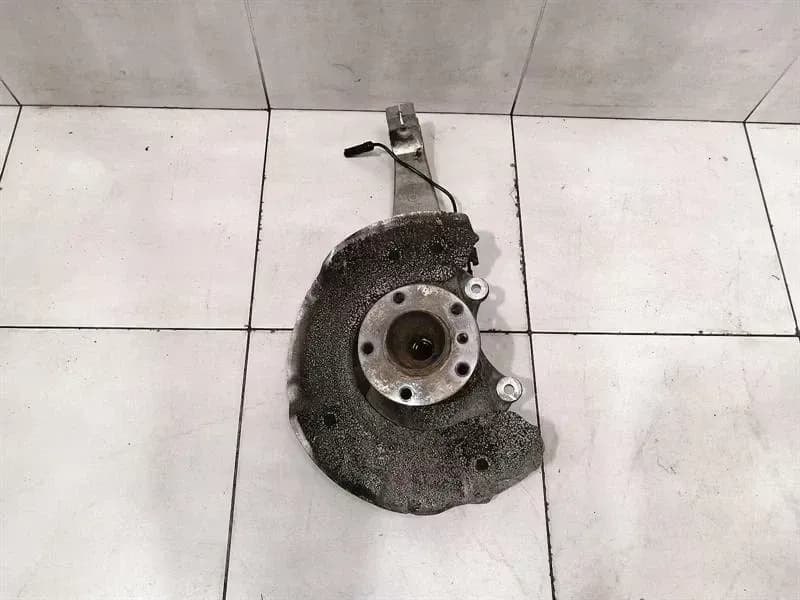 BMW 7 Series F02 F01 Left Front Hub 31216775767 Wheel Bearing Housing Front Left