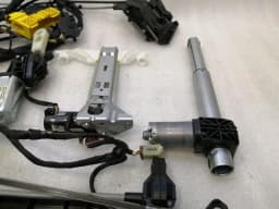 BMW BMW 7 series F02 F01 52109168756 right seat engine set right seat engine set — thumbnail 4