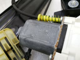 BMW BMW 7 Series F02 F01 Left Front Door Winder 7182085 Window Regulator Front Left — thumbnail 4