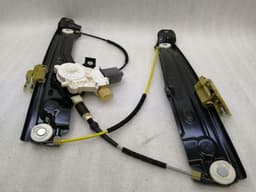 BMW BMW 7 Series F02 F01 Right Front Door Winder 7182106 Window Regulator Front Right — thumbnail 4