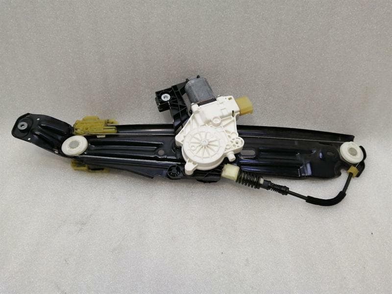 BMW BMW 7 Series F02 F01 Right Rear Door Winder 7182096 Window Regulator Rear Right
