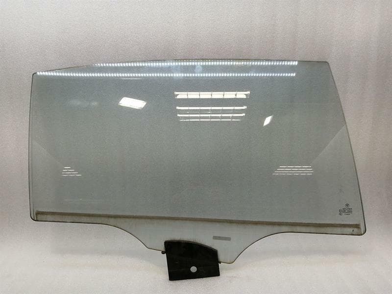 BMW BMW 7 F02 right rear door glass double LWB 7182104 door window rear re