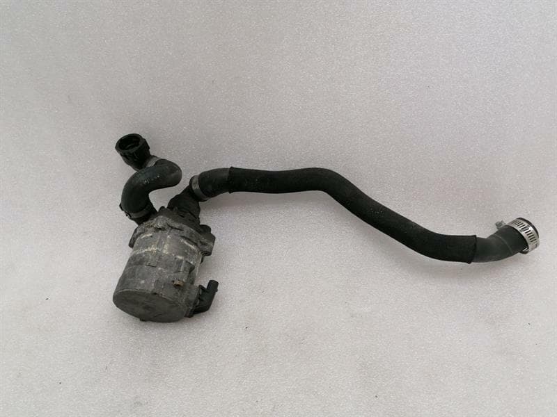BMW BMW 7 series F02 F01 additional cooling pump 7566335 coolant pump pump