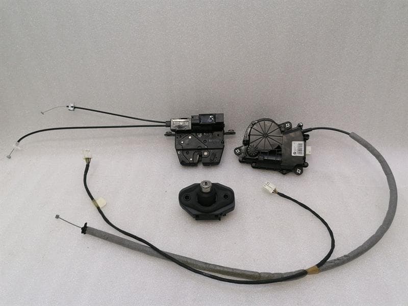 BMW BMW 7 series F02 F01 boat lock 7191213 tailgate lock