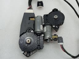 MERCEDES-BENZ Mercedes S-Class W222 Sun Roof Engine A2229004705 Sunroof Motor — thumbnail 2