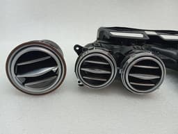 MERCEDES-BENZ MERCEDES S-CLASS W222 AIR VENT A2228310245 VENTILATION GRILLE 8Q54 GROOVE BROWN — thumbnail 3