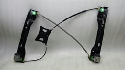 MERCEDES-BENZ Mercedes W204 Left Front Door Winder A2047202979 Window Regulator Front Left FLH — thumbnail 1
