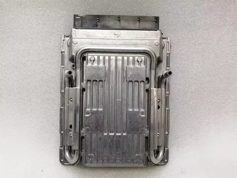 BMW BMW 7 Series F01 F10 550i Engine Control Unit 7604075 ECU Engine Control Unit 750i CAS