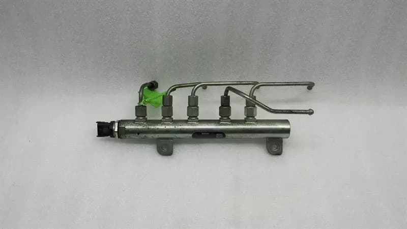 SAAB SAAB 9-3 Fuel Rail 55209572 Fuel Injector Pipe Manifold 2.2 TID