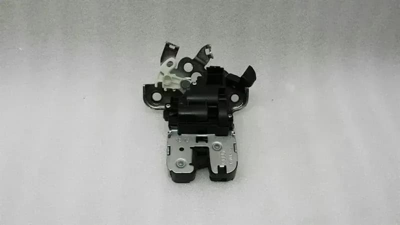 Audi A1 8X boot lock 8R0827505 tailgate lock