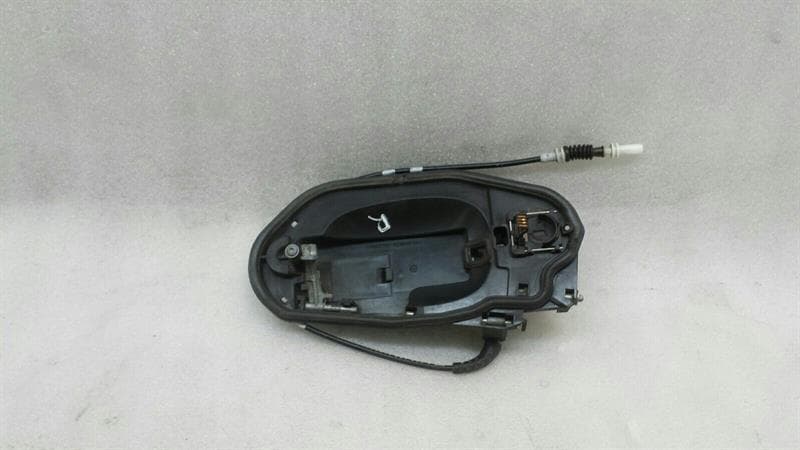 BMW BMW 6 Series E63 E64 door handle holder Re 7191618 FRH door interior handle carrier