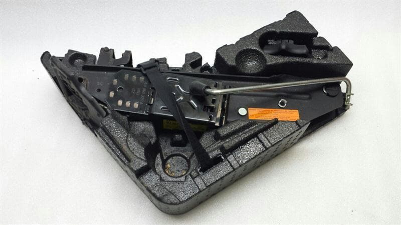 VW VOLKSWAGEN TOUAREG 7L SAVER KIT 7L0011031B jack JACK TOOL