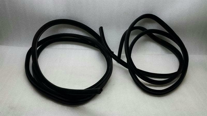 LAND ROVER Range Rover Vogue L322 Door Seal LR012459 Door Seals Rear Set