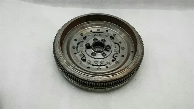 AUDI Audi Q3 8U Clutch Disc Flywheel 03L105266DG Flywheel 2.0TDI Quattro