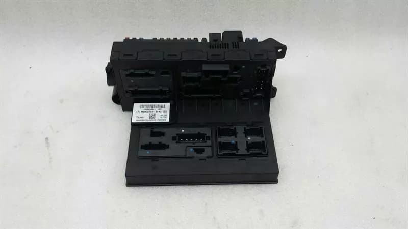 MERCEDES-BENZ Mercedes E Class W211 S211 Fuse Box A2115453801 Fuse Box