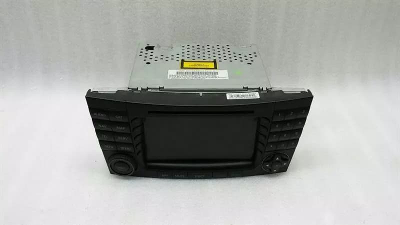 MERCEDES CLS W219 NAVIGATION MONITOR A2118202797 SAT NAV DISPLAY COMMAND