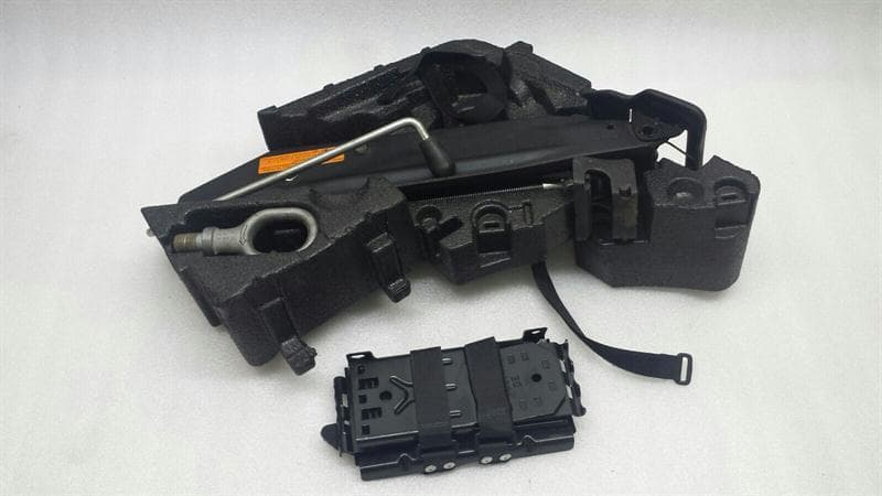 VOLKSWAGEN TOUAREG 7L SAVER KIT 7L0011031B jack