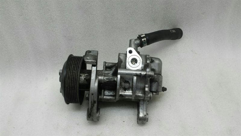 BMW BMW 5 Series F07 GT Power Steering Pump 6796493 Power Steering Pump N63 4.4i