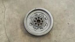 VW Audi TT 2.0 TFSI CES Double Mass Flywheel + Clutch 06J105266T flywheel 45000KM — thumbnail 4