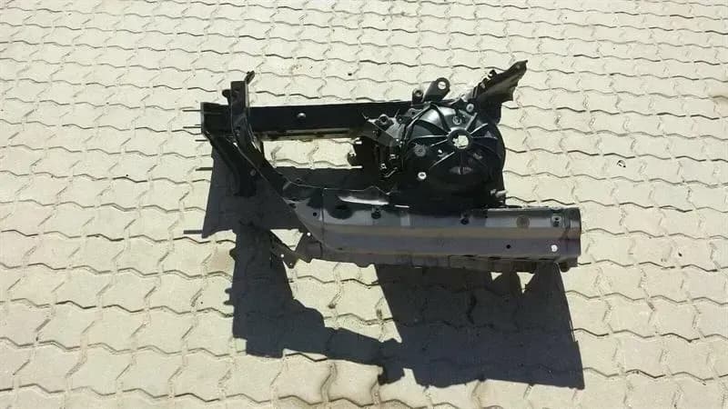 BMW BMW 5 Series E60 left front chassis leg 41147111069 left front wheelhouse