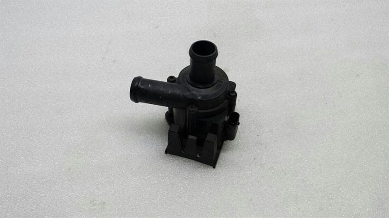 AUDI Audi A4 8K additional cooling pump 8K0965561A coolant pump pump CAG