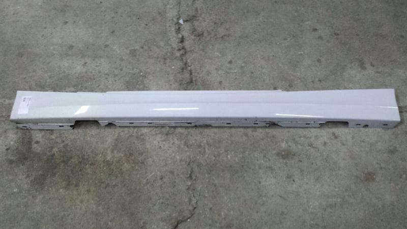 BMW BMW 1 Series E81 E82 E88 Left Side Skirt 51777183233 Side Skirts Left