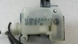 PORSCHE Porsche Panamera 970 actuator fuel cap 7L5810773A fuel cap actuator — thumbnail 6