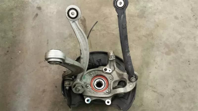 MERCEDES-BENZ Mercedes C Class W204 Wheel Bearing Housing Rear Left A2043570106 Rear Left Hub