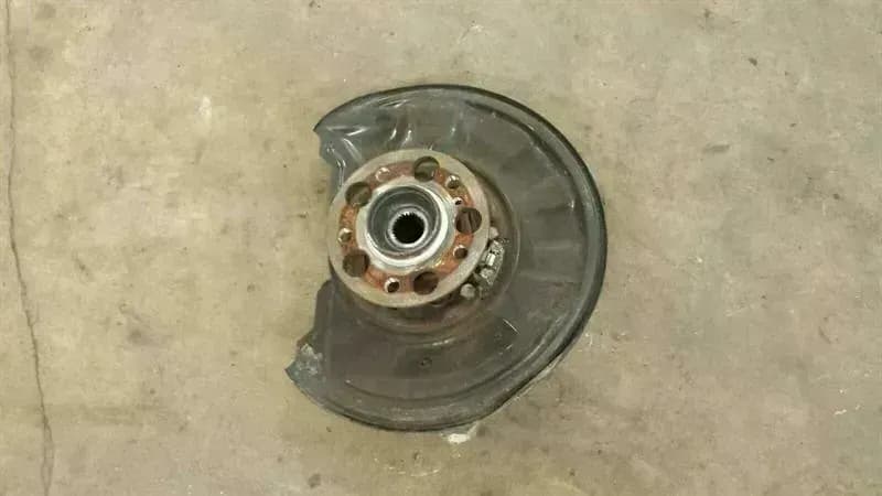 Mercedes C Class W204 Right Rear Hub A2043500441 Wheel Bearing Housing Rear RE HR