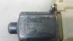 MERCEDES-BENZ Mercedes C Class W204 Coupe window motor FLH A2048200242 Fensterhebermo — thumbnail 3