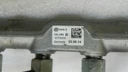 VW Volkswagen Golf VII fuel rail 057130764AB fuel rail pipe 1.6 TDI CLH — thumbnail 3